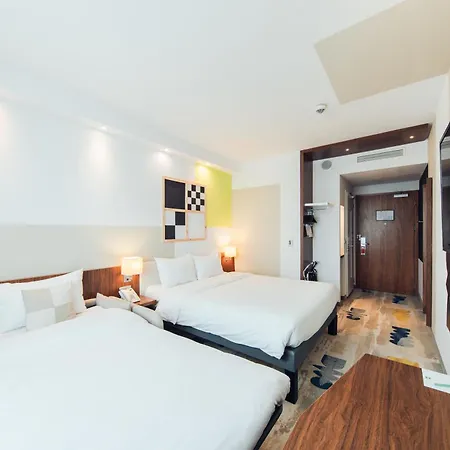 Ibis Styles Airport Hotell 3*