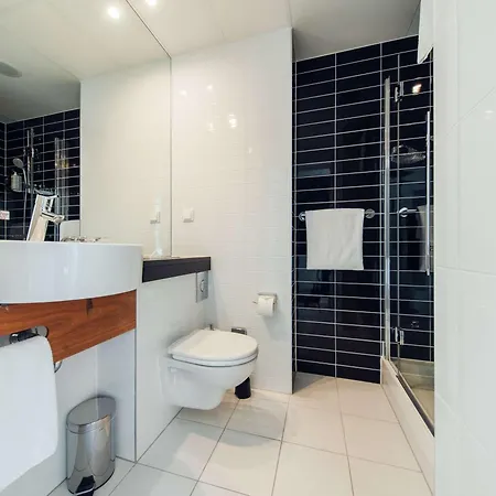 Ibis Styles Airport Hotell Warszawa