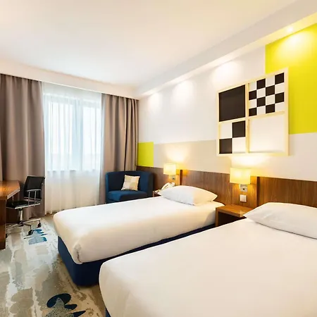 Hotel Ibis Styles Airport 3*