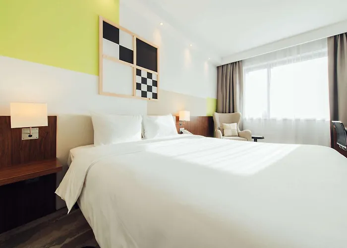 Ibis Styles Airport 3*