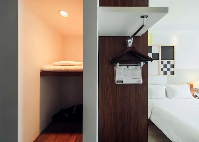 Ibis Styles Airport 3* Varsó