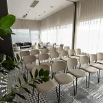 Otel Ibis Styles Airport 3*