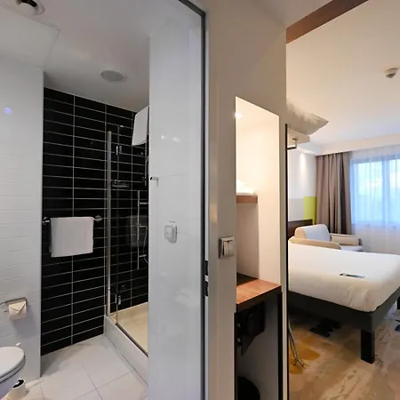 Ibis Styles Airport Hotel Warsaw