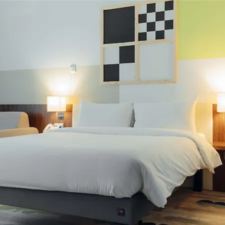 Ibis Styles Airport Hotel Warschau