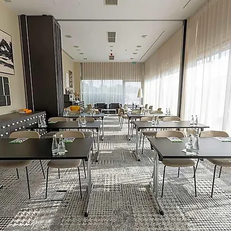 Hotel Ibis Styles Airport Warsaw
