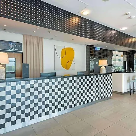 Hotel Ibis Styles Airport Warsaw