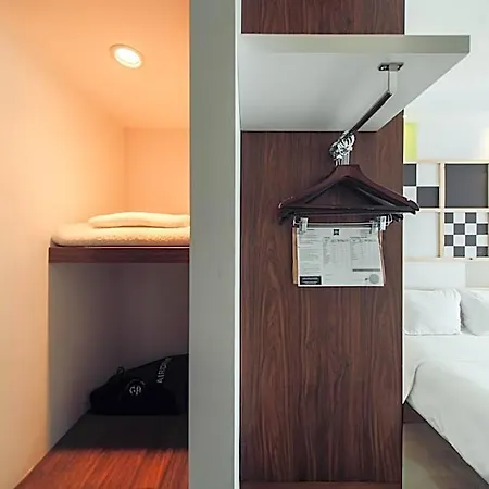 Ibis Styles Airport Hotel Warsaw