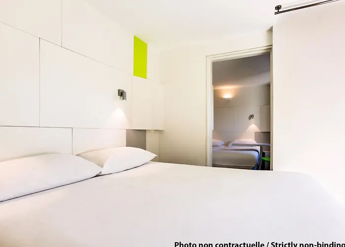 Hotel Ibis Styles Airport Varšava