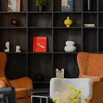 Ibis Styles Airport Hotell 3*