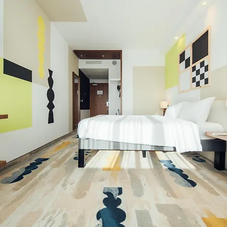 Отель Ibis Styles Airport Варшава